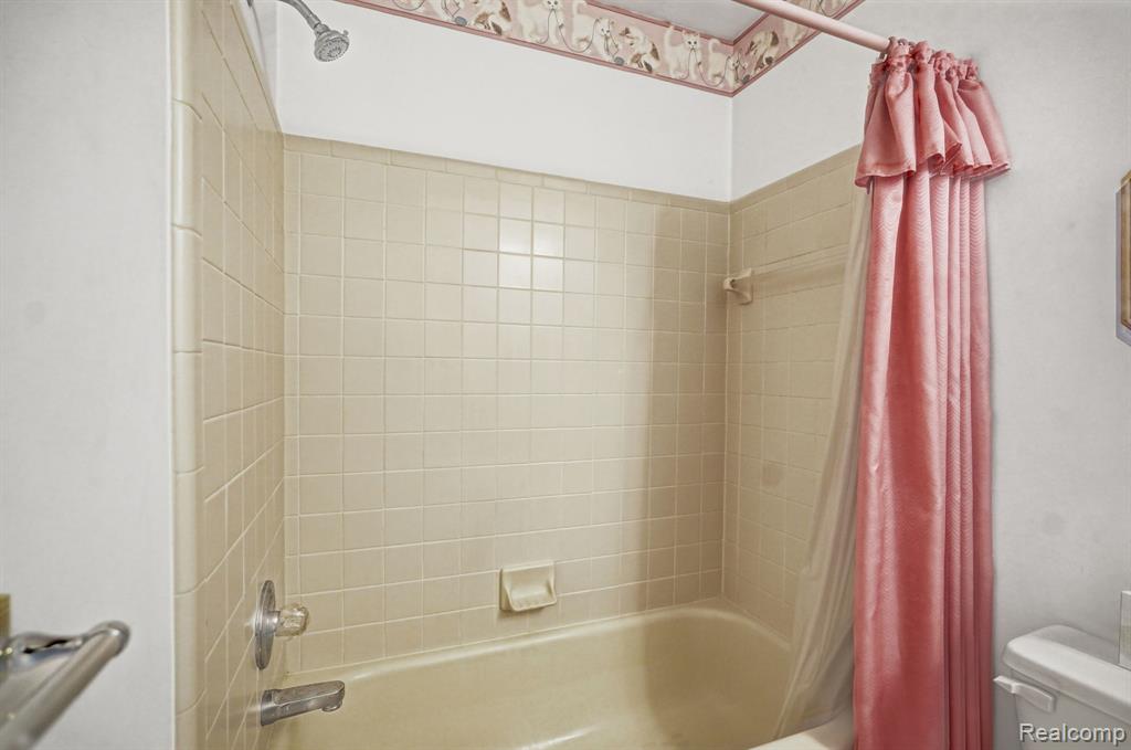 42626 Christina Drive, Sterling Heights, MI 48313 — Photo 40
