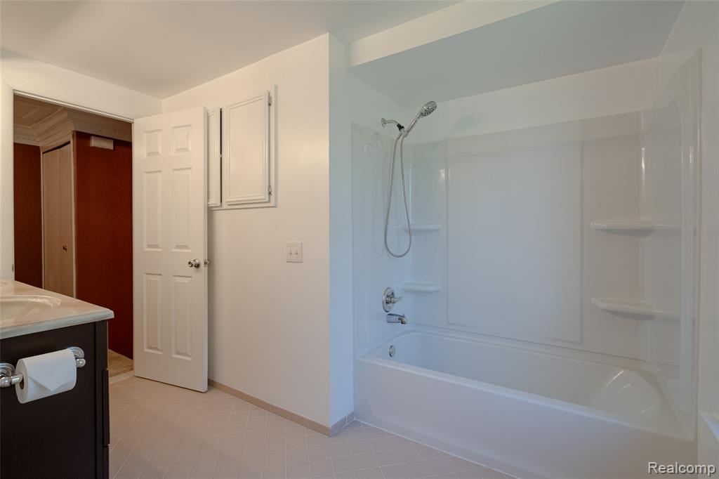 45429 Brunswick Drive, Canton, MI 48187 — Photo 36