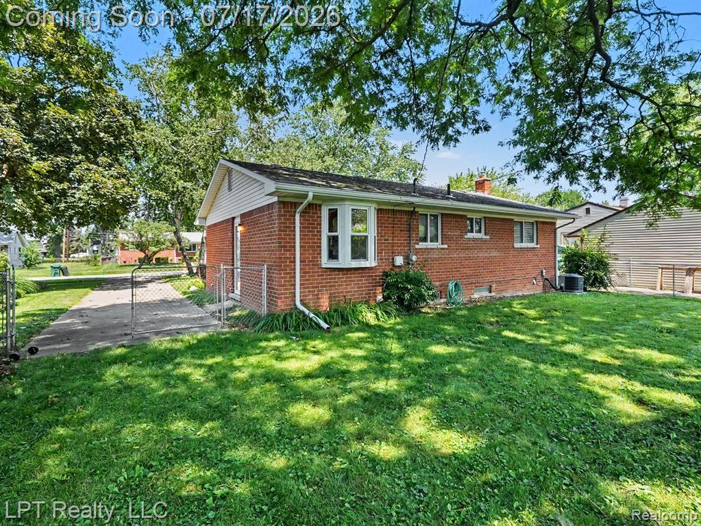 32205 John Hauk Street, Garden City, MI — Photo 19