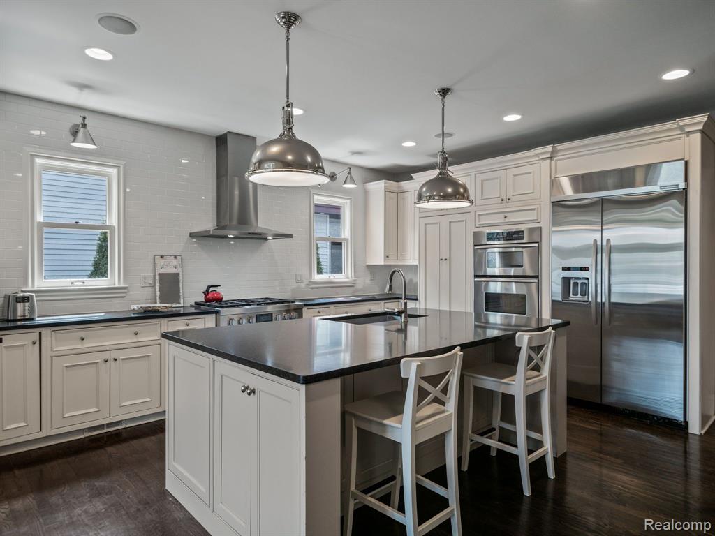 731 S BATES Street, Birmingham, MI 48009 — Photo 13