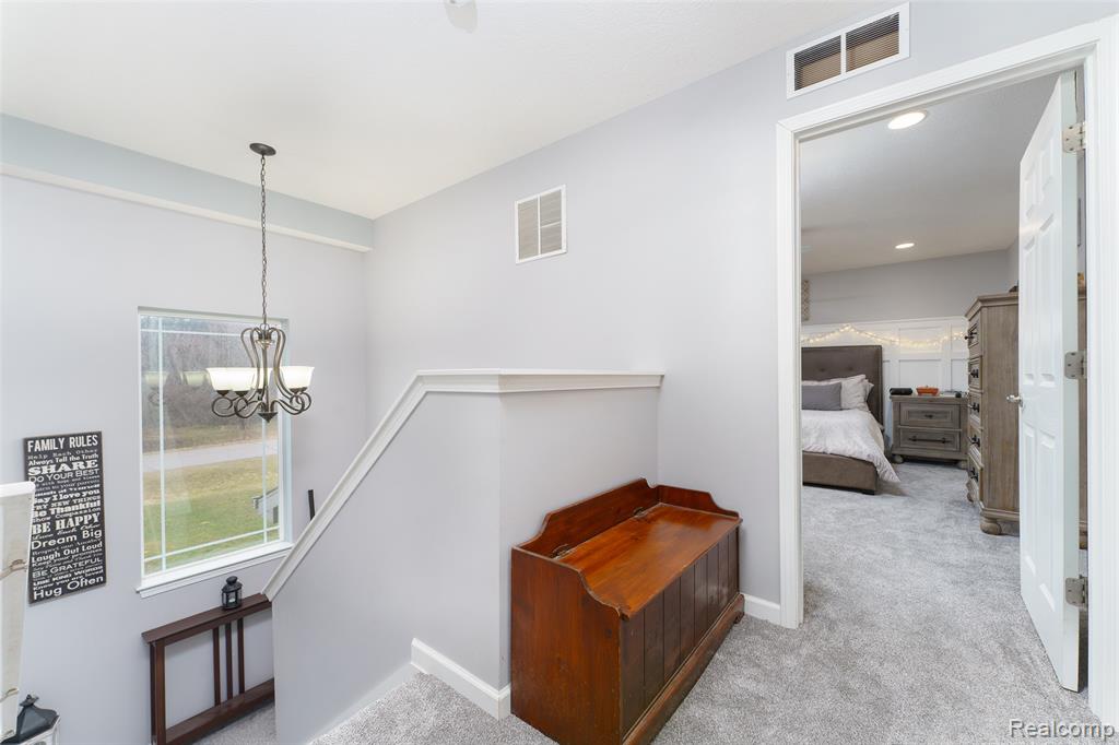 7047 Bennington Greens Drive, Owosso, MI 48867 — Photo 15