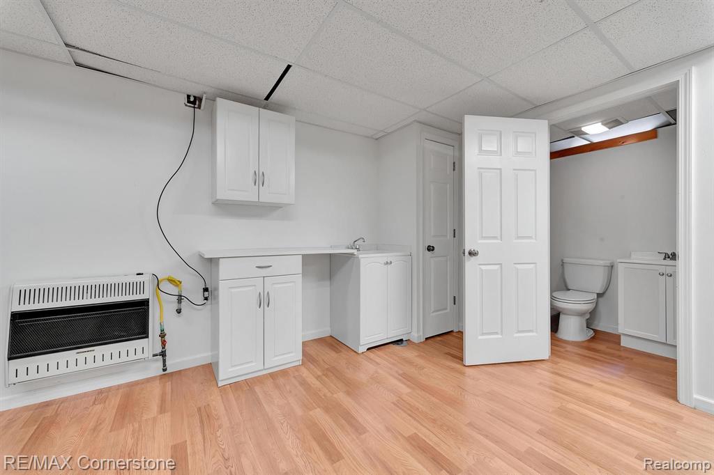 41899 CONNERWOOD Court, Canton, MI 48187 — Photo 43
