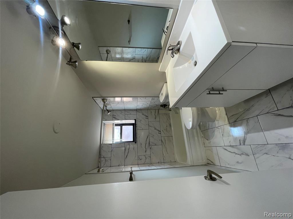 629 W Milwaukee Street, Detroit, MI 48202 — Photo 18