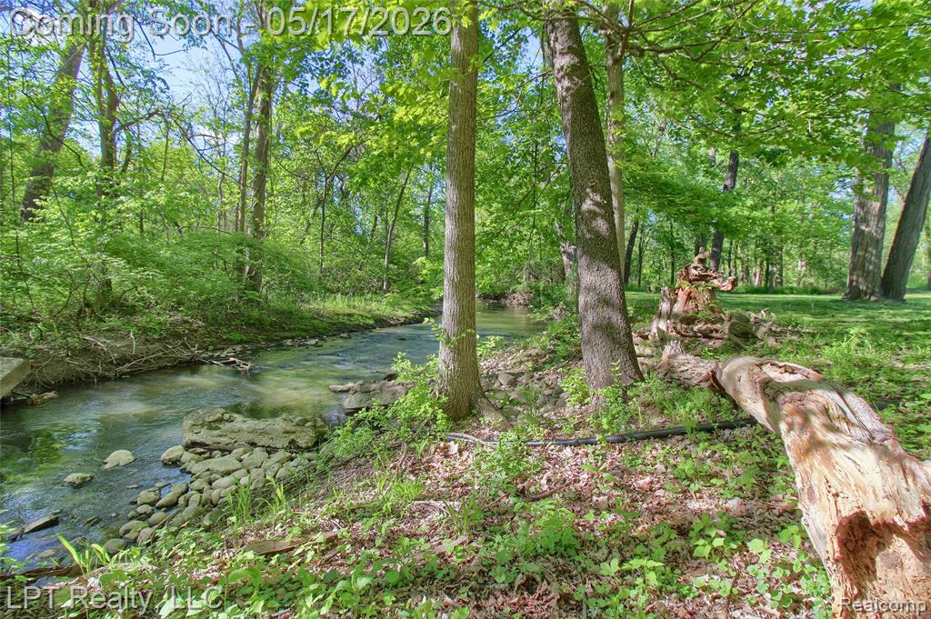 47300 Maplebrook, Northville, MI 48168 — Photo 48
