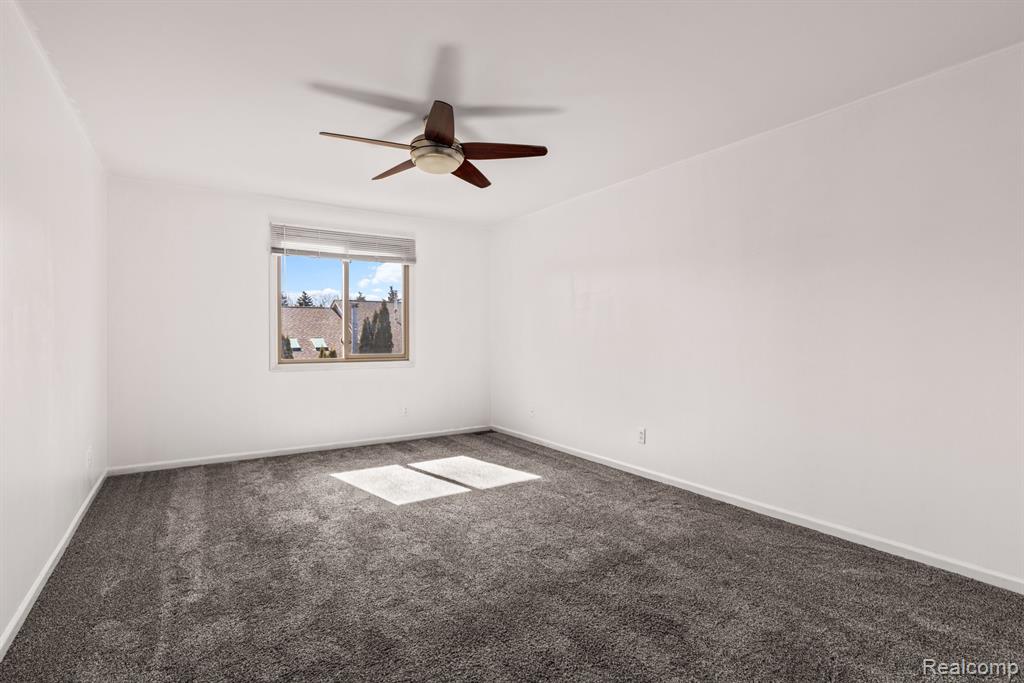 41874 BROOKVIEW Lane, Clinton Twp, MI 48038 — Photo 13