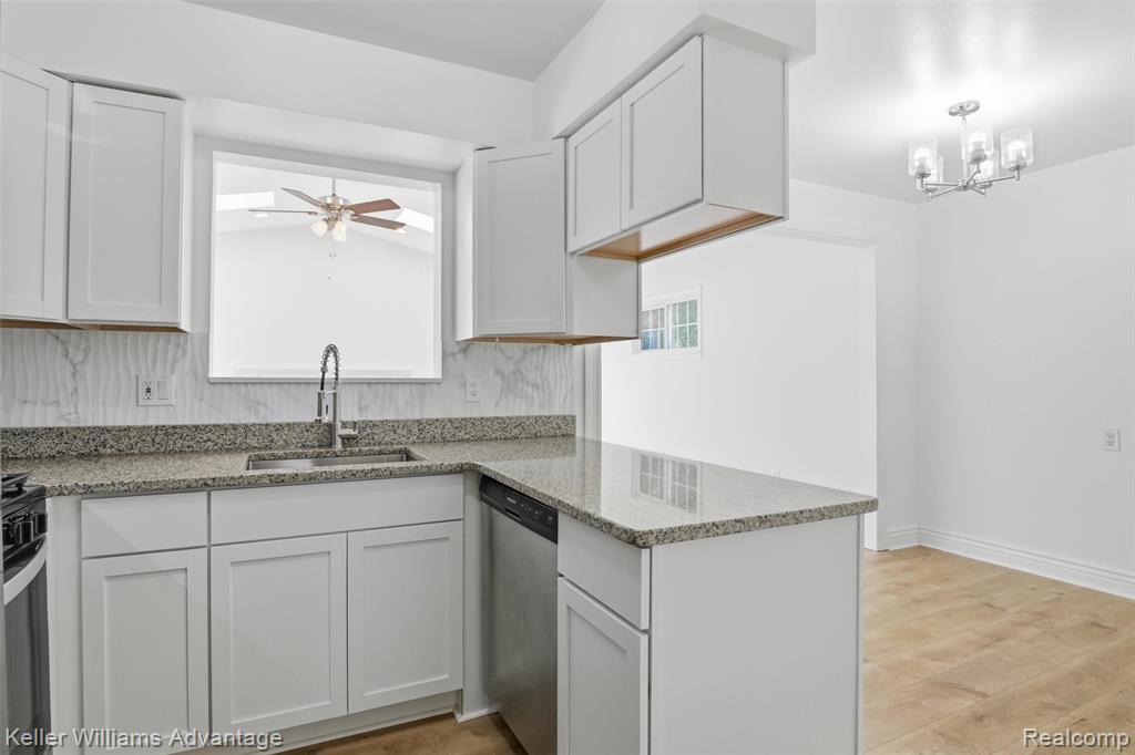 9883 William Street, Taylor, MI 48180 — Photo 10