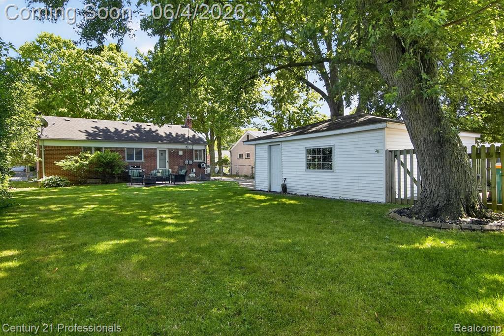 31772 Folkstone Drive, Farmington, MI 48336 — Photo 39