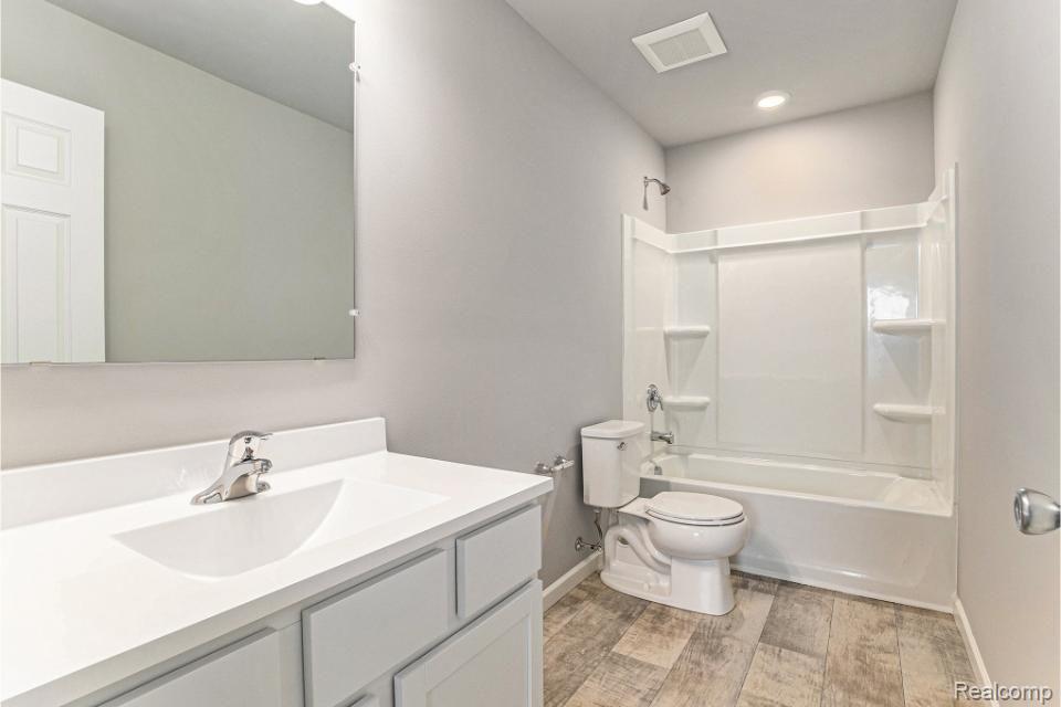 7348 River Rock Drive, Davison, MI 48423 — Photo 18