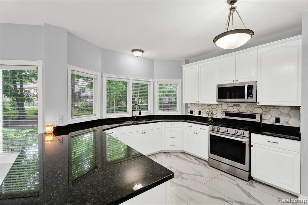 50565 Otter Creek Drive, Shelby Twp, MI 48317 — Photo 20