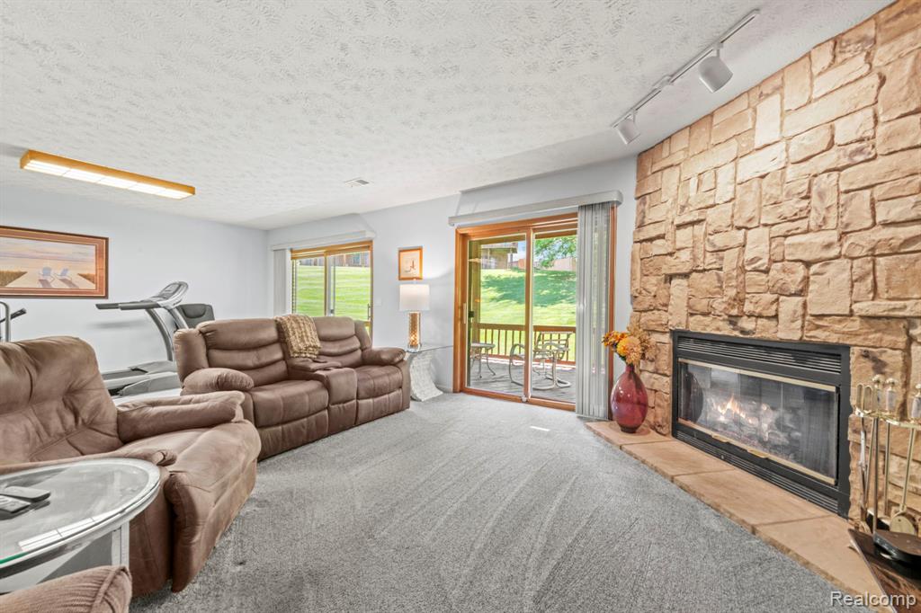 6687 Ridgeview Drive, Clarkston, MI — Photo 38