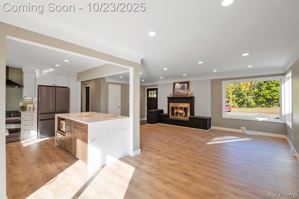 7481 Frances Road, Flushing, MI 48433 — Photo 9