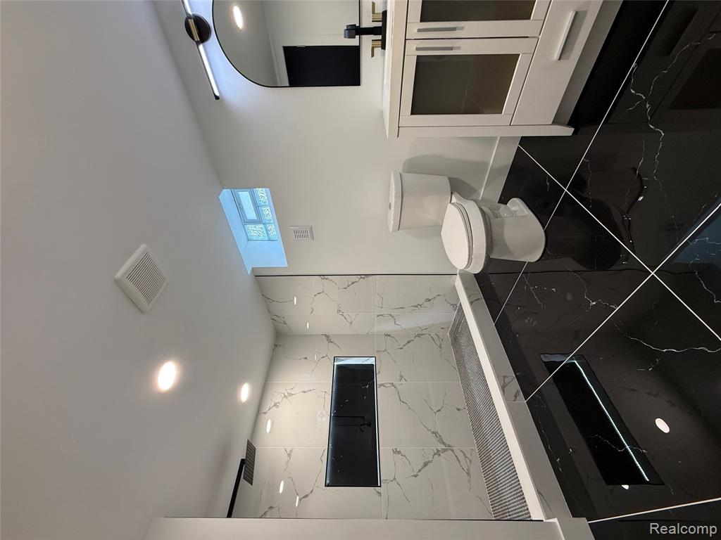13941 Pearson Street, Oak Park, MI 48237 — Photo 33