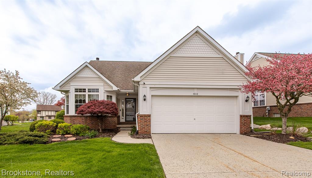 4808 New Haven Drive, Howell, MI 48843 — front exterior