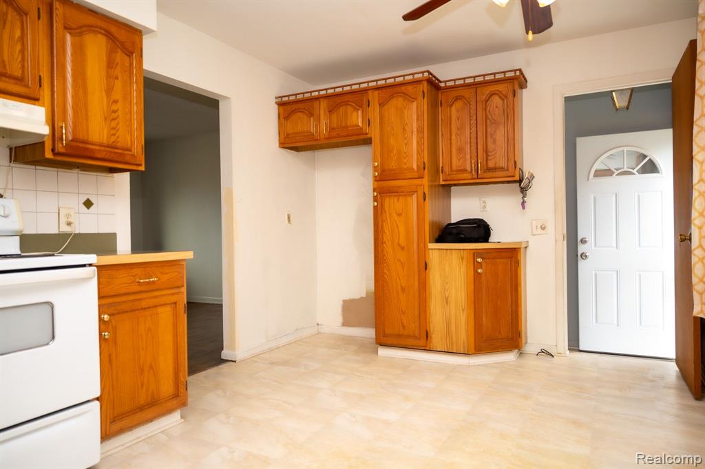 4480 TILLIE Drive, Flint, MI 48504 — Photo 14