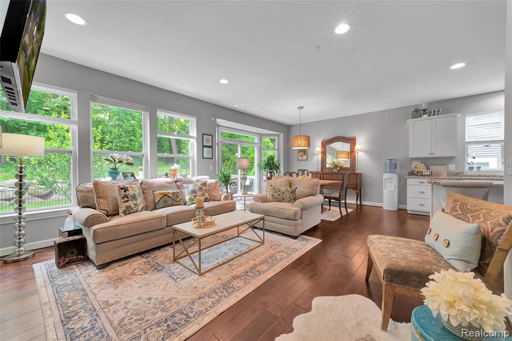 521 Heritage Ridge Drive, Milford, MI 48381 — Photo 18
