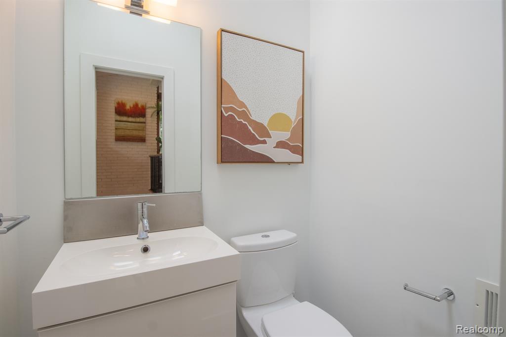 30795 Adair Court, Franklin, MI 48025 — Photo 15