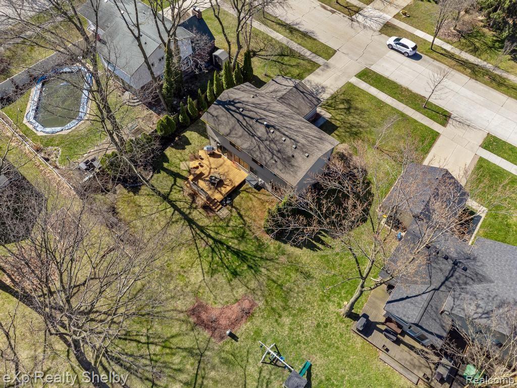 691 BARCLAY Drive, Troy, MI 48085 — Photo 59