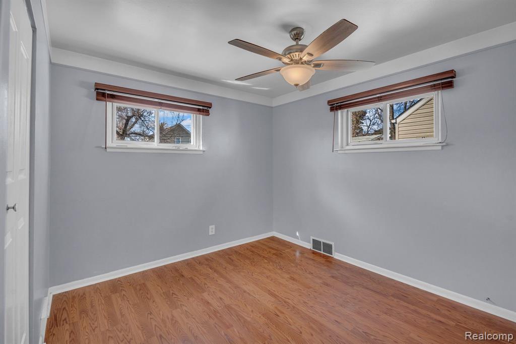 425 CLEVELAND Avenue, Lincoln Park, MI 48146 — Photo 6