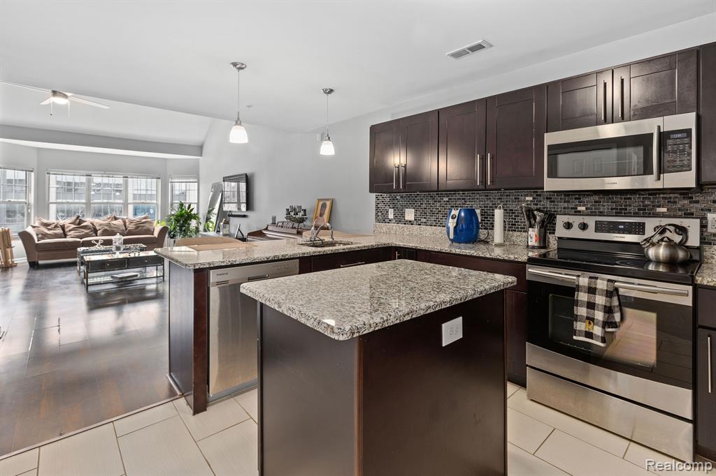 2654 Woodward Avenue, Detroit, MI, 48201