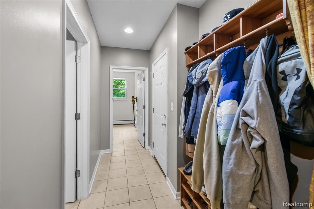 26060 Hidden Lane, Grosse Ile, MI 48138 — Photo 46