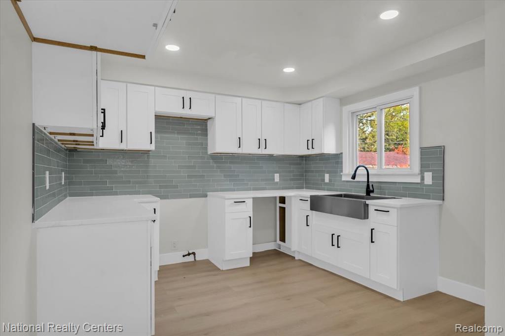 9020 Leverne, Redford, MI 48239 — Photo 11