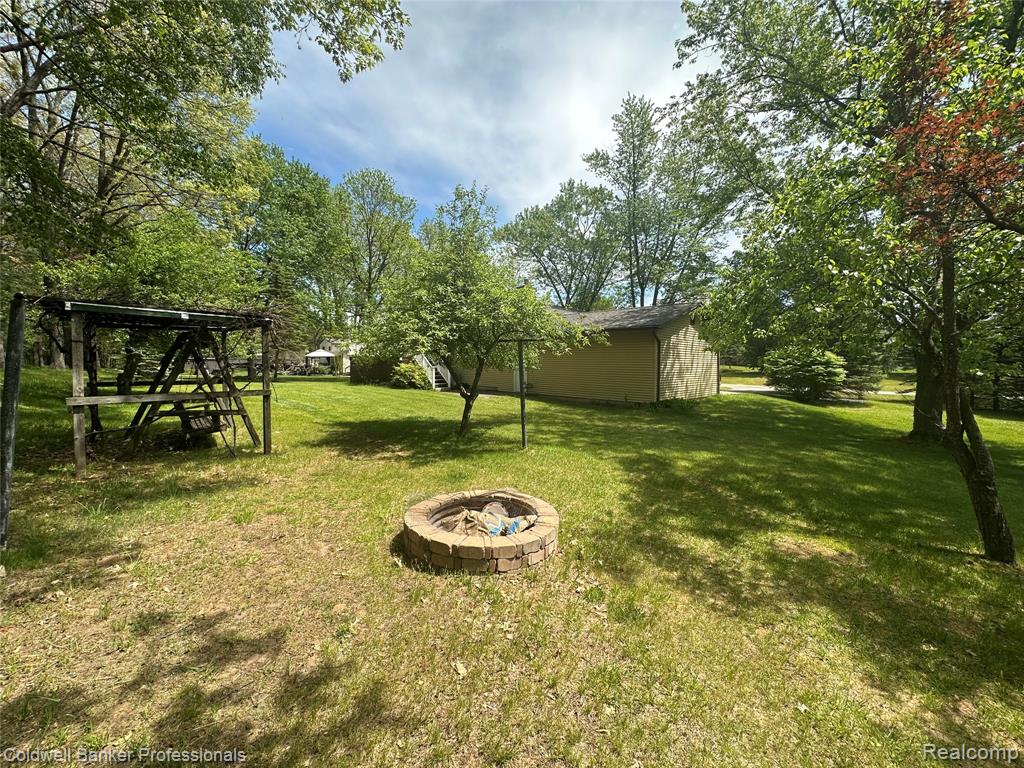 5398 Linger Lane, Lapeer, MI 48446 — Photo 2