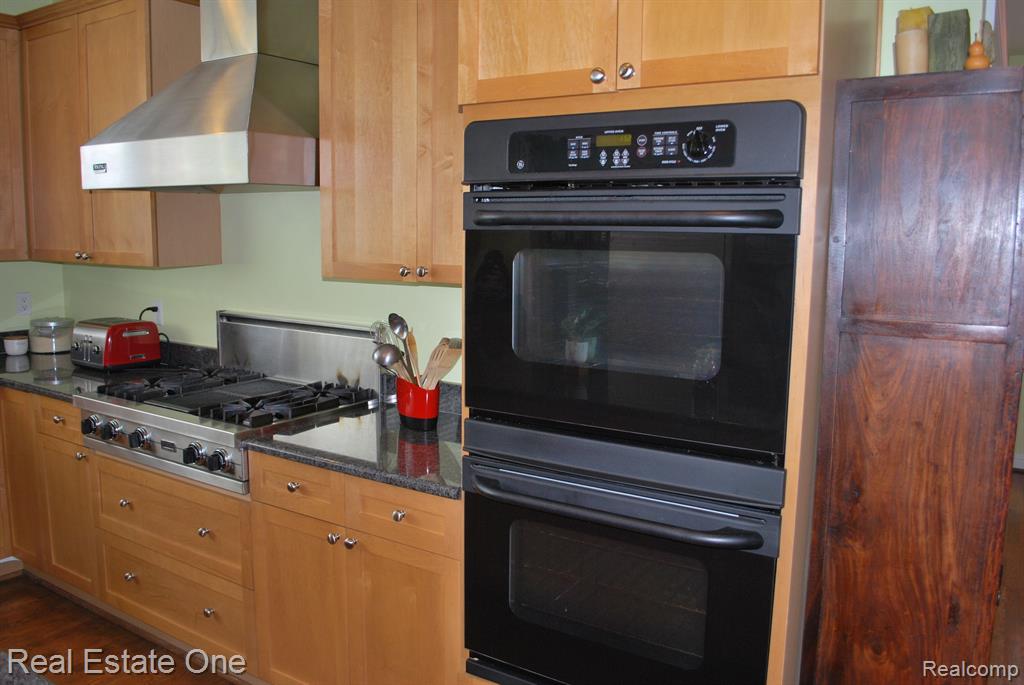 49664 TAFT Lane, Canton, MI 48188 — Photo 22
