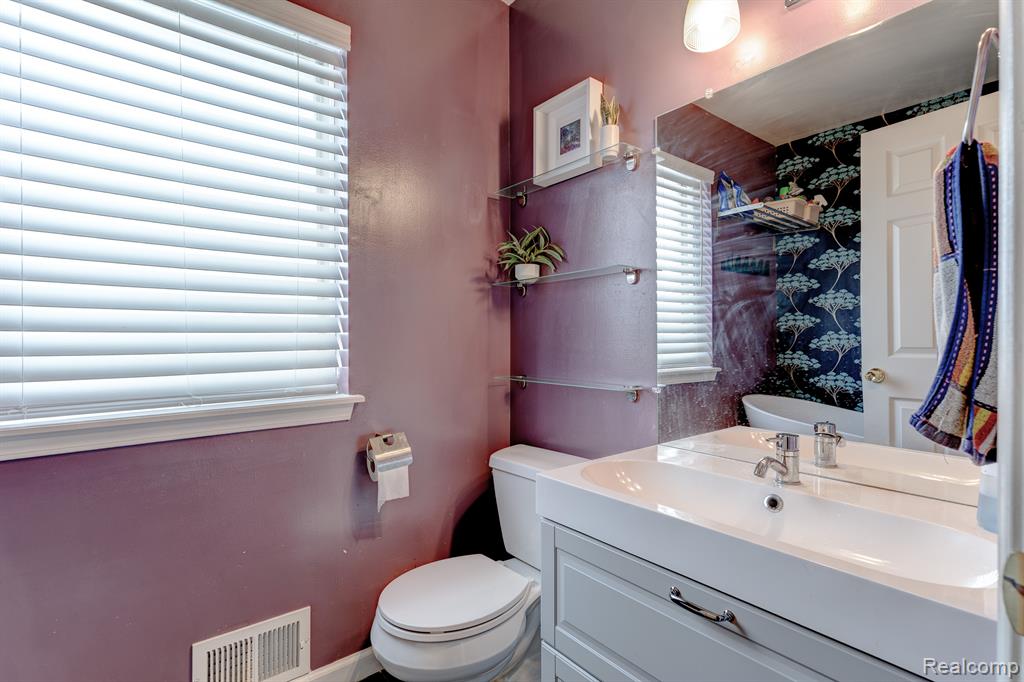 5474 COUNTRY HEARTH Lane, Grand Blanc, MI 48439 — Photo 18