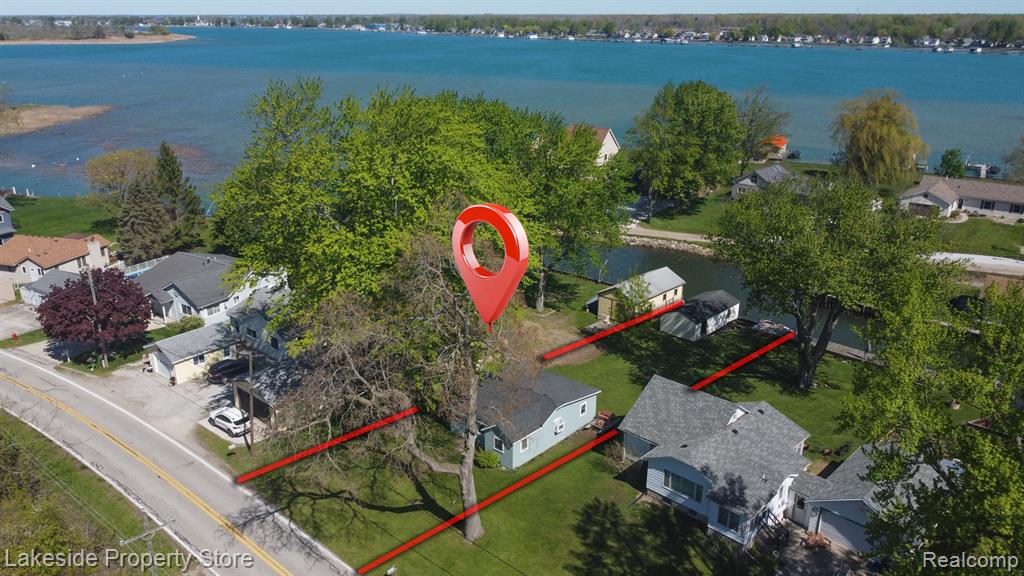 2662 Cottage Lane, MI 48028 — Photo 2