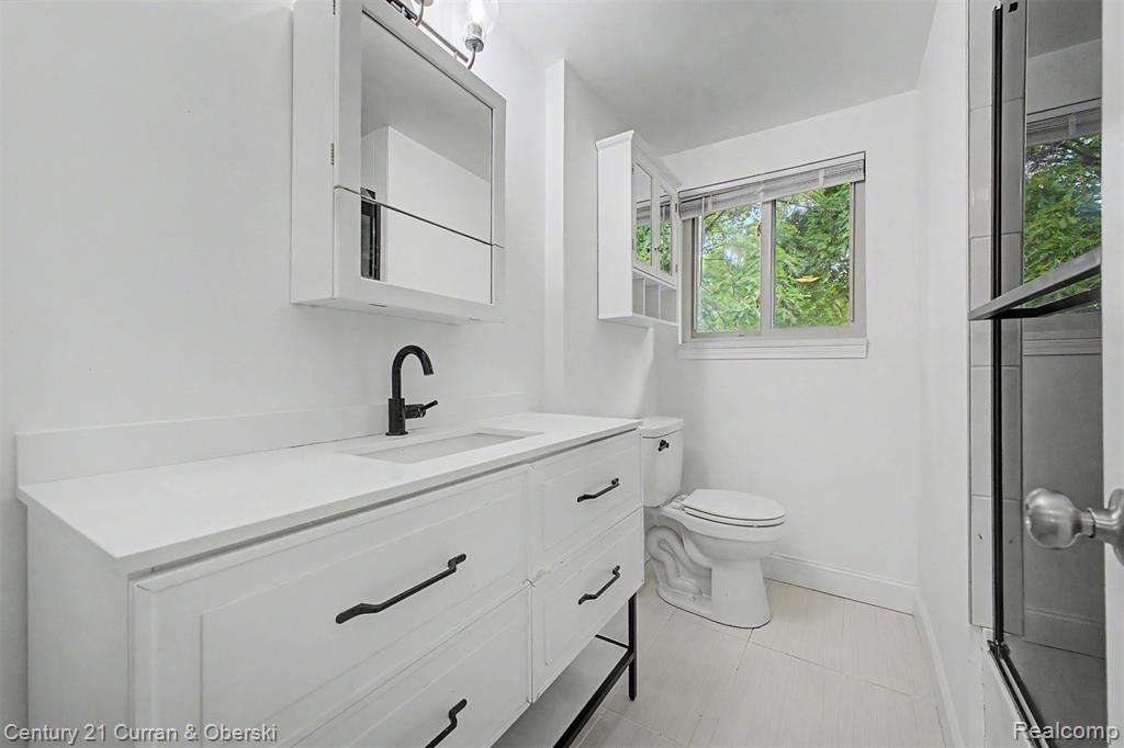 8834 Dublin Way, Sterling Heights, MI 48314 — Photo 23