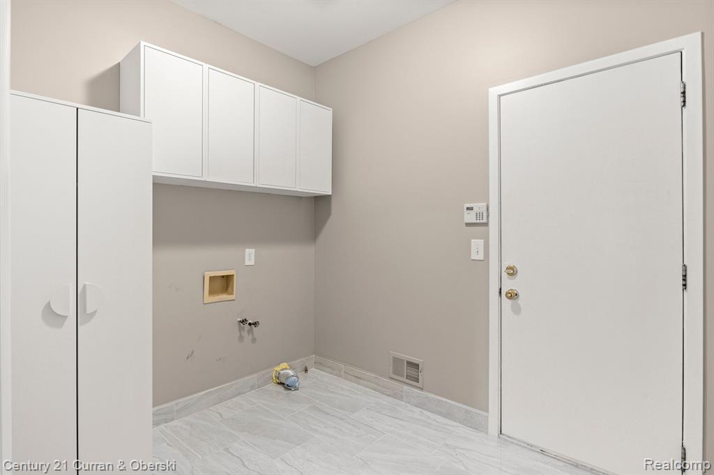41665 CHARLESTON Lane, Novi, MI 48377 — Photo 23