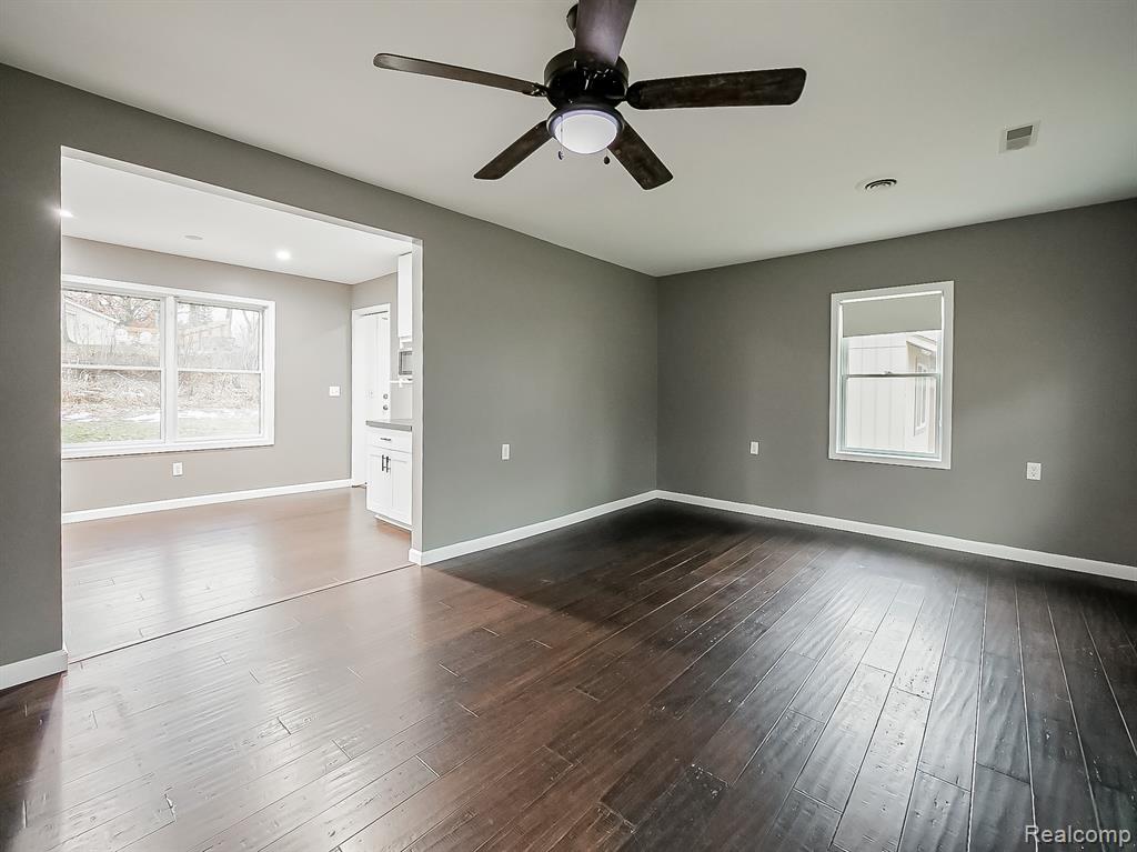 4744 Midland Drive, Pinckney, MI 48169 — Photo 5