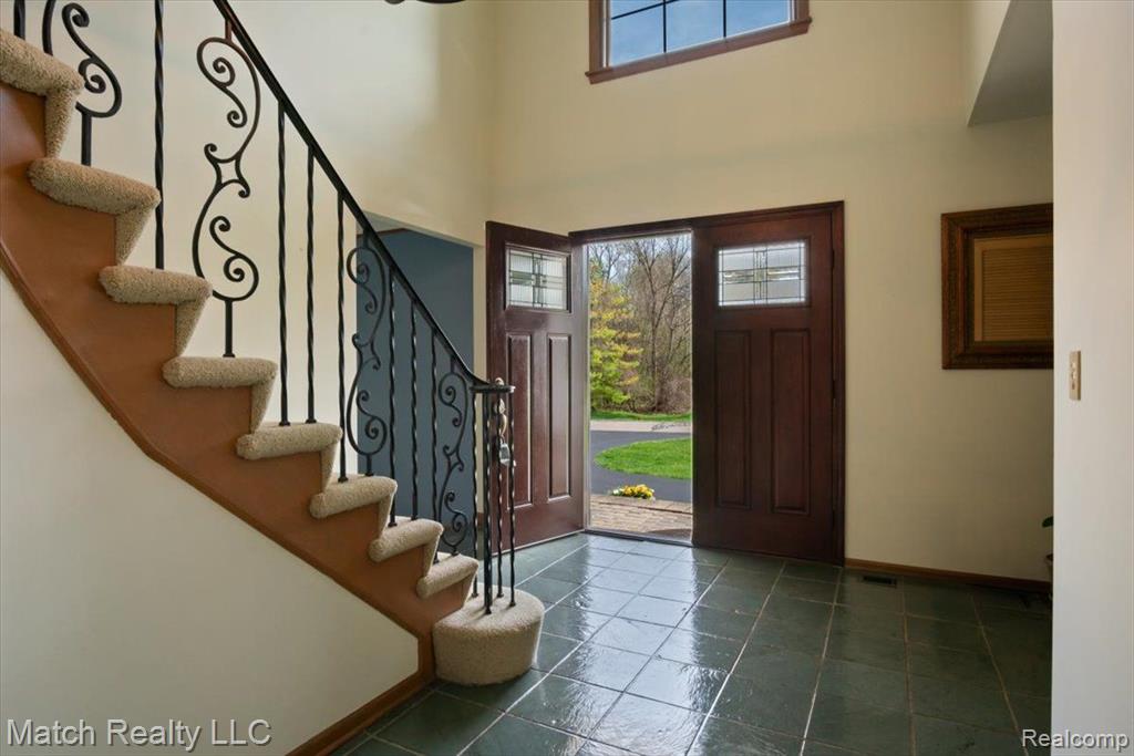 589 KINGSLEY Trail, Bloomfield Hills, MI 48304 — Photo 9