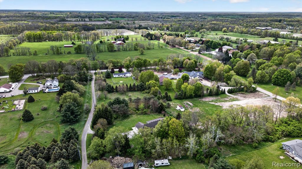 7659 Clyde Road, Fenton, MI 48430 — Photo 46