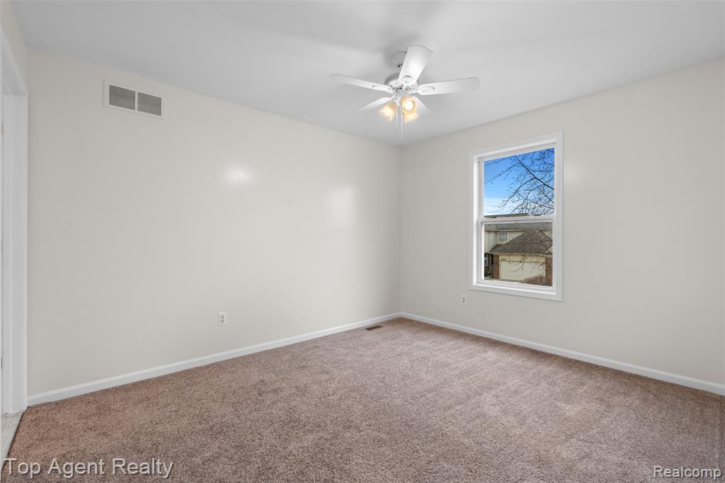 45505 Limerick Drive, Macomb, MI 48044 — Photo 23