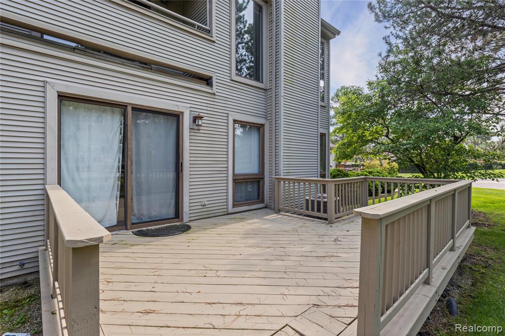 740 Eastbridge Court, Rochester Hills, MI 48307 — Photo 38
