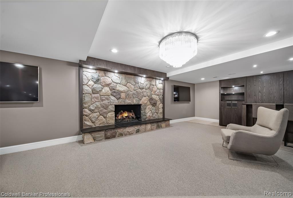 477 Dunston Road, Bloomfield Hills, MI 48304 — Photo 55
