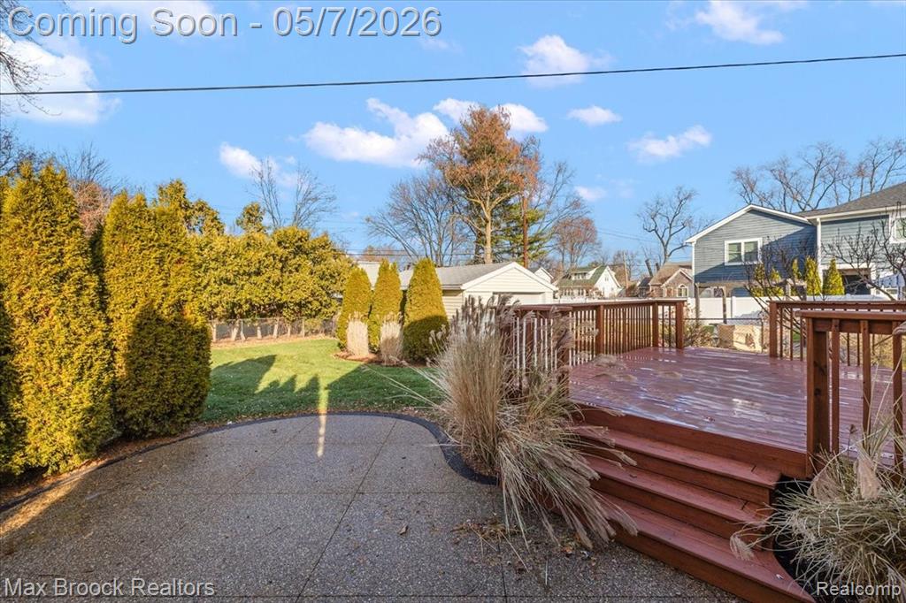 912 Woodsboro Drive, Royal Oak, MI 48067 — Photo 22
