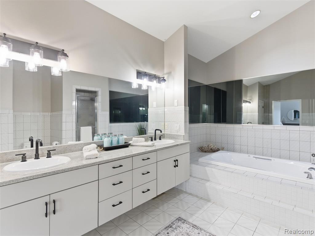 4227 Newcastle Drive, Clarkston, MI 48348 — Photo 31