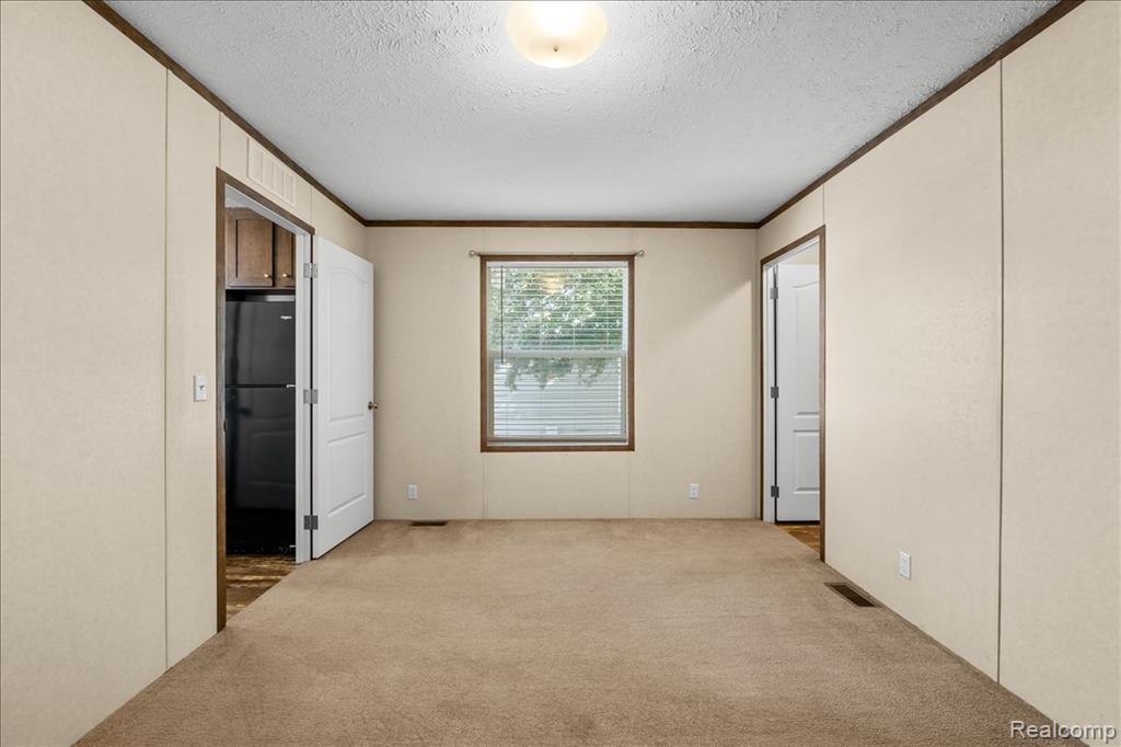 11731 Valerie Lane, Whitmore Lake, MI 48189 — Photo 13
