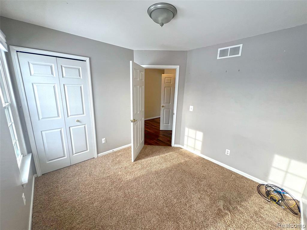 47546 Belmont Drive, Belleville, MI 48111 — Photo 45
