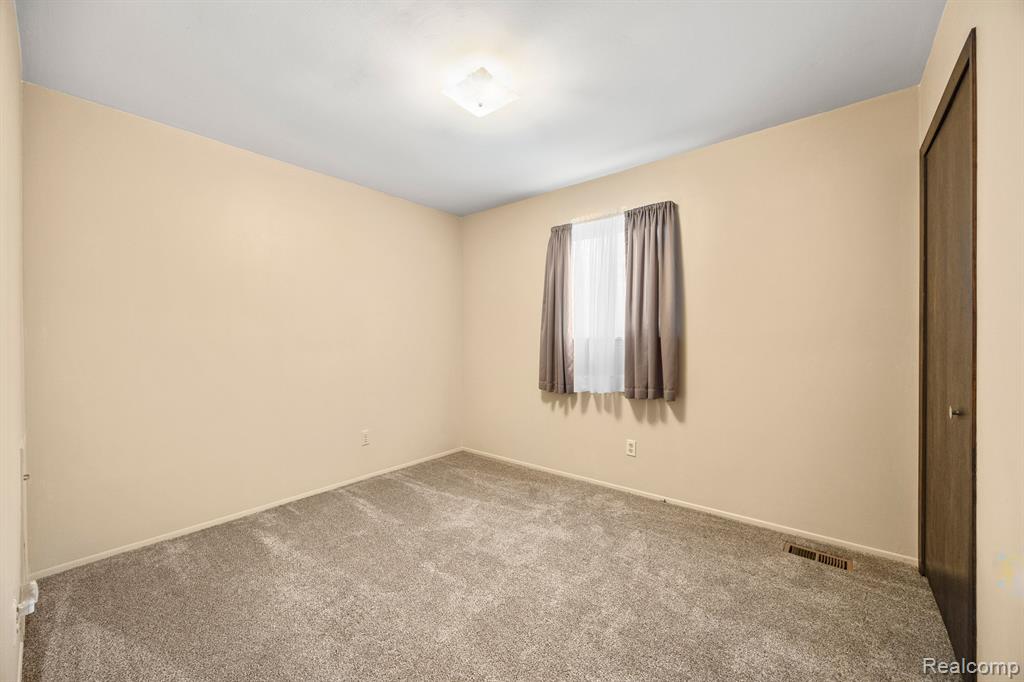 63325 Place Road, Lenox, MI 48050 — Photo 20