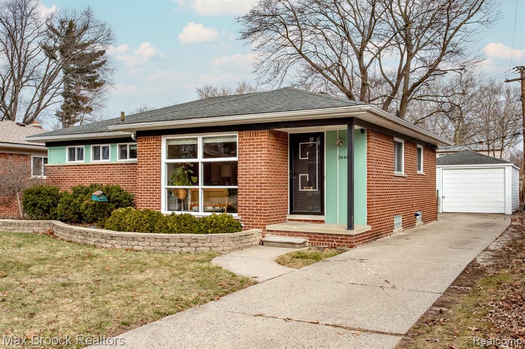 24460 Rosewood Street, Oak Park, MI 48237 — Photo 63