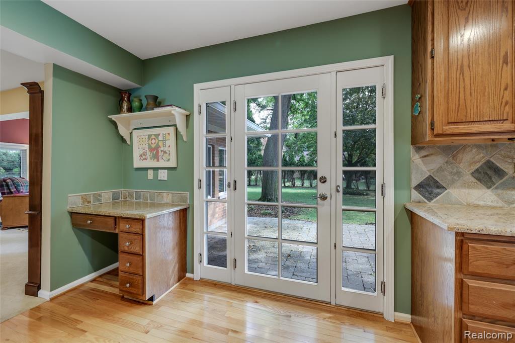 31698 Southview Street, Beverly Hills, MI 48025 — Photo 15