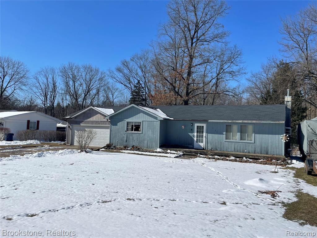 4354 Grass Lake Road, White Lake, MI 48383 — Photo 2