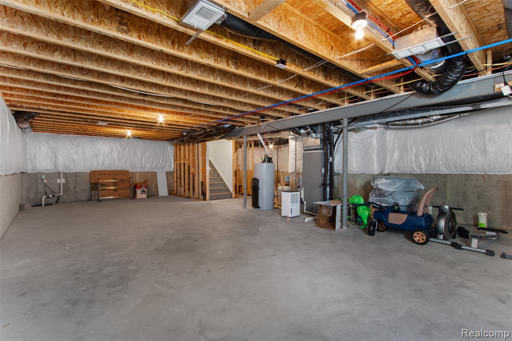 57570 Village Drive, New Hudson, MI 48165 — Photo 37