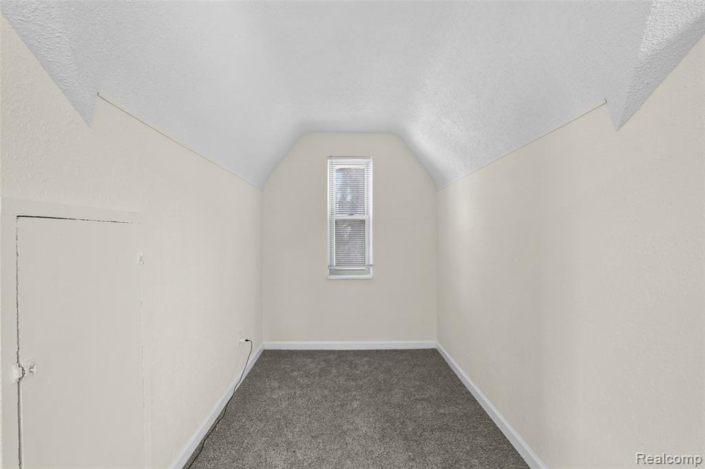 17717 Avon Avenue, Detroit, MI 48219 — Photo 27