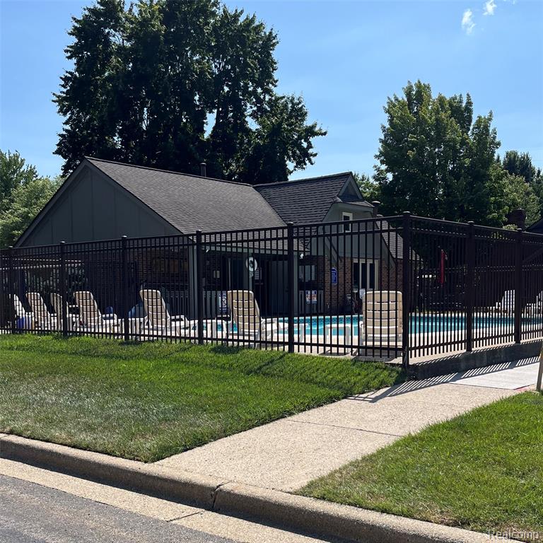 44736 Lynn Drive, Plymouth, MI 48170 — Photo 15