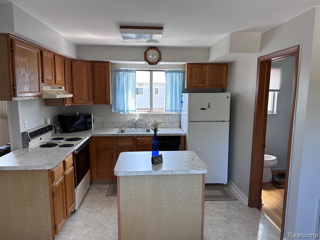 444 N Main Street, 218, Marine, MI — Photo 7