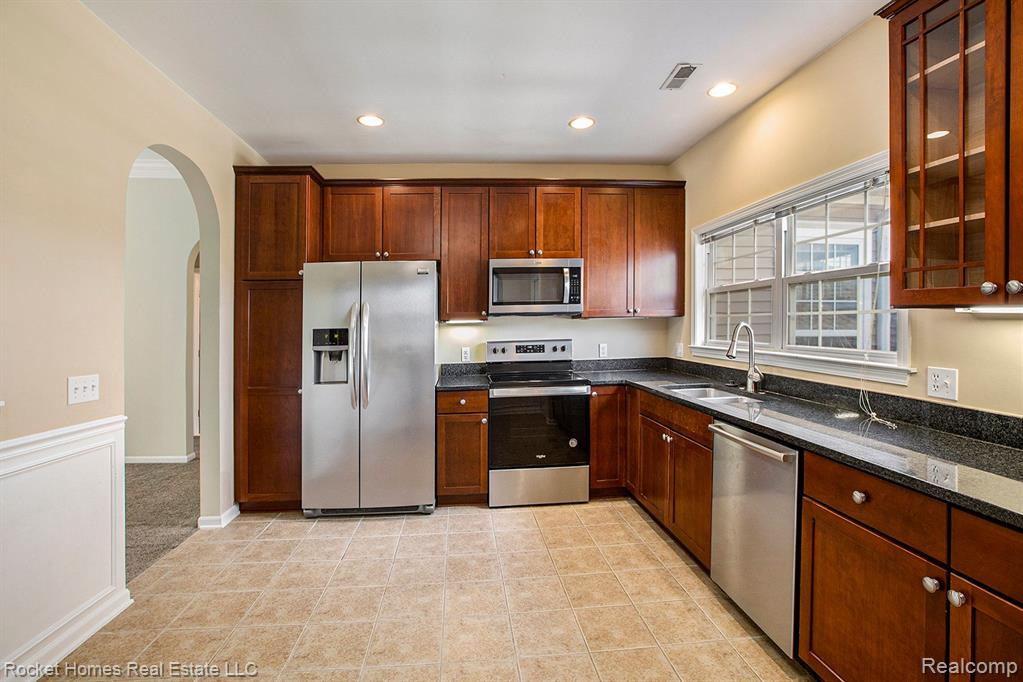 2956 Hunley Drive, Ann Arbor, MI 48105 — Photo 12